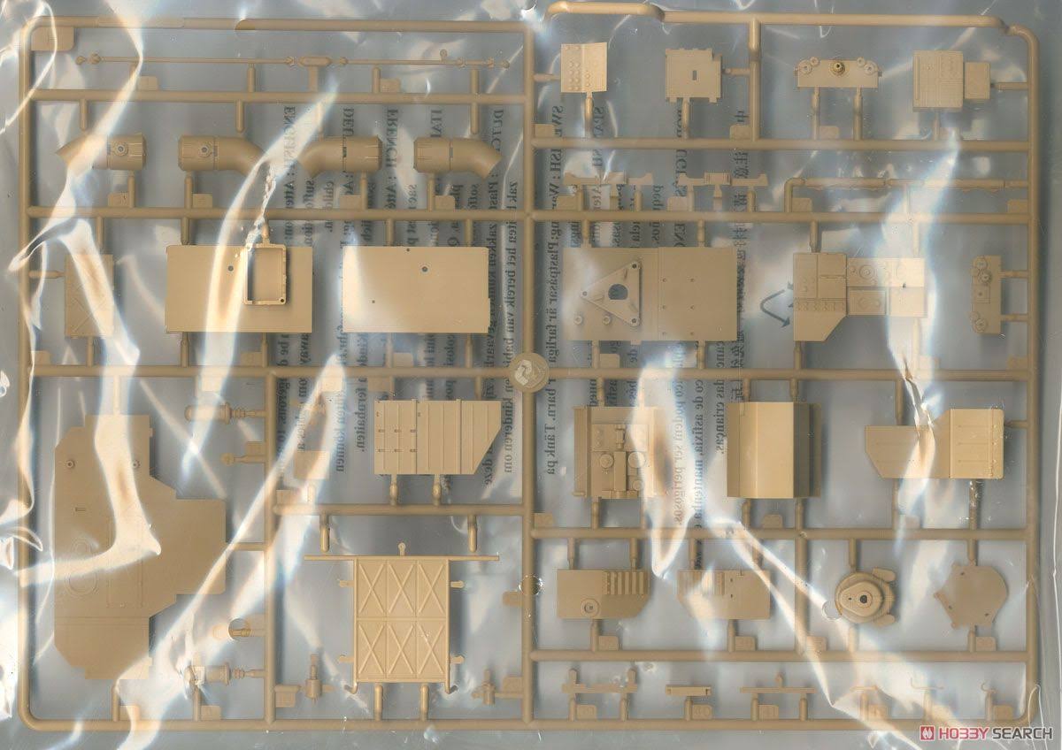 1/35 Russian 9K79 Tochka Model Kit D900