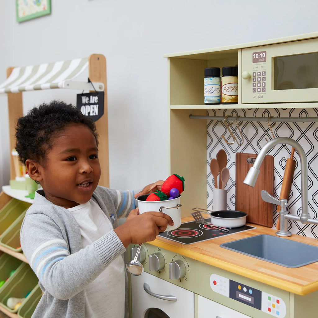 Green/White Wooden Kitchen Playset A7239