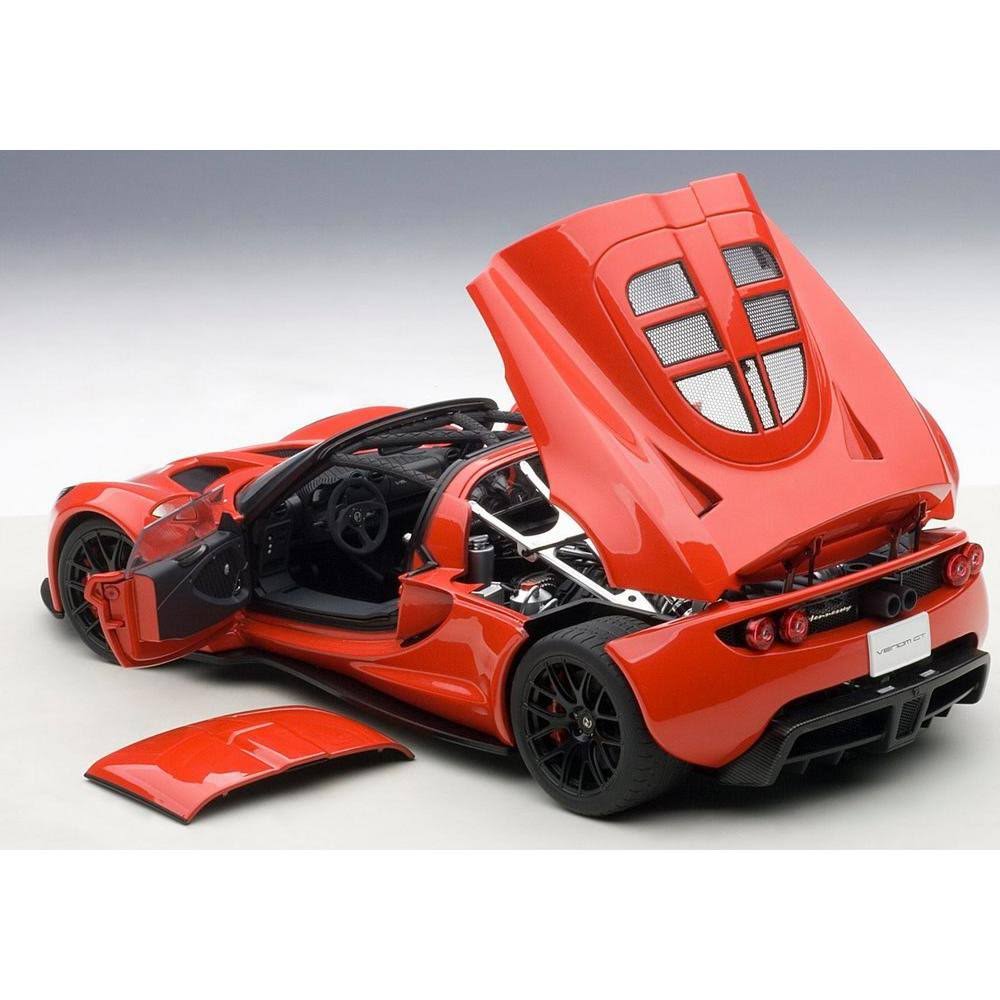 Red 1/18 Diecast Model Car T4298