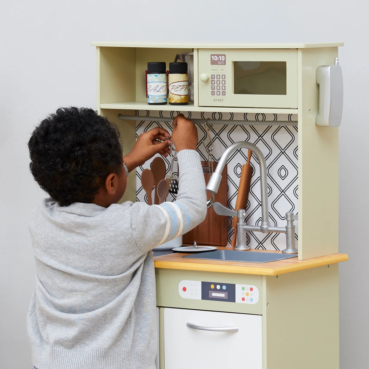 Green/White Wooden Kitchen Playset A7239
