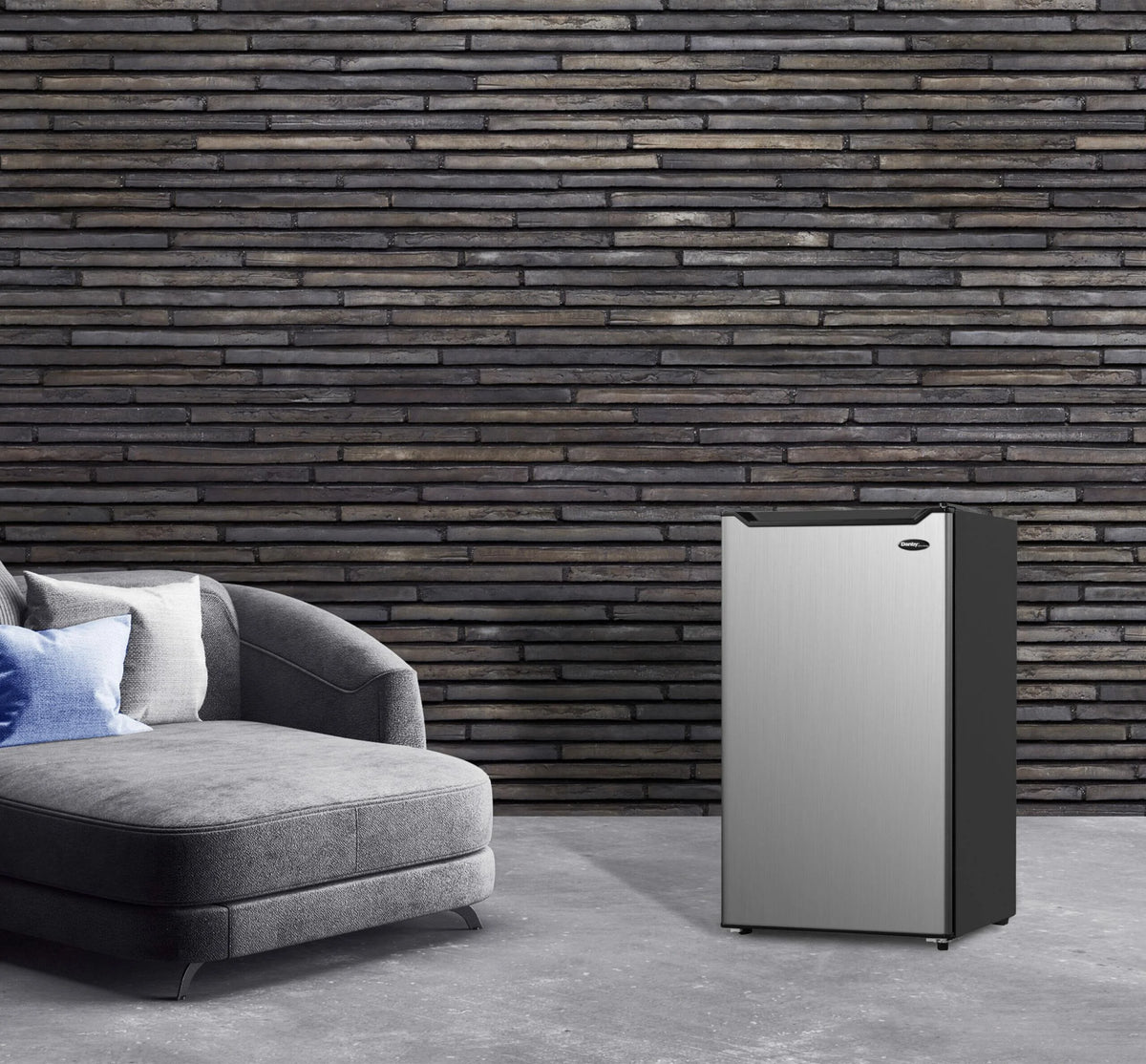 4.4 cu. ft. Compact Refrigerator Spotless Steel R886635