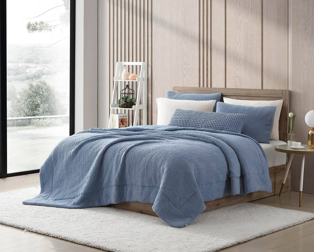 White King Comforter M90381