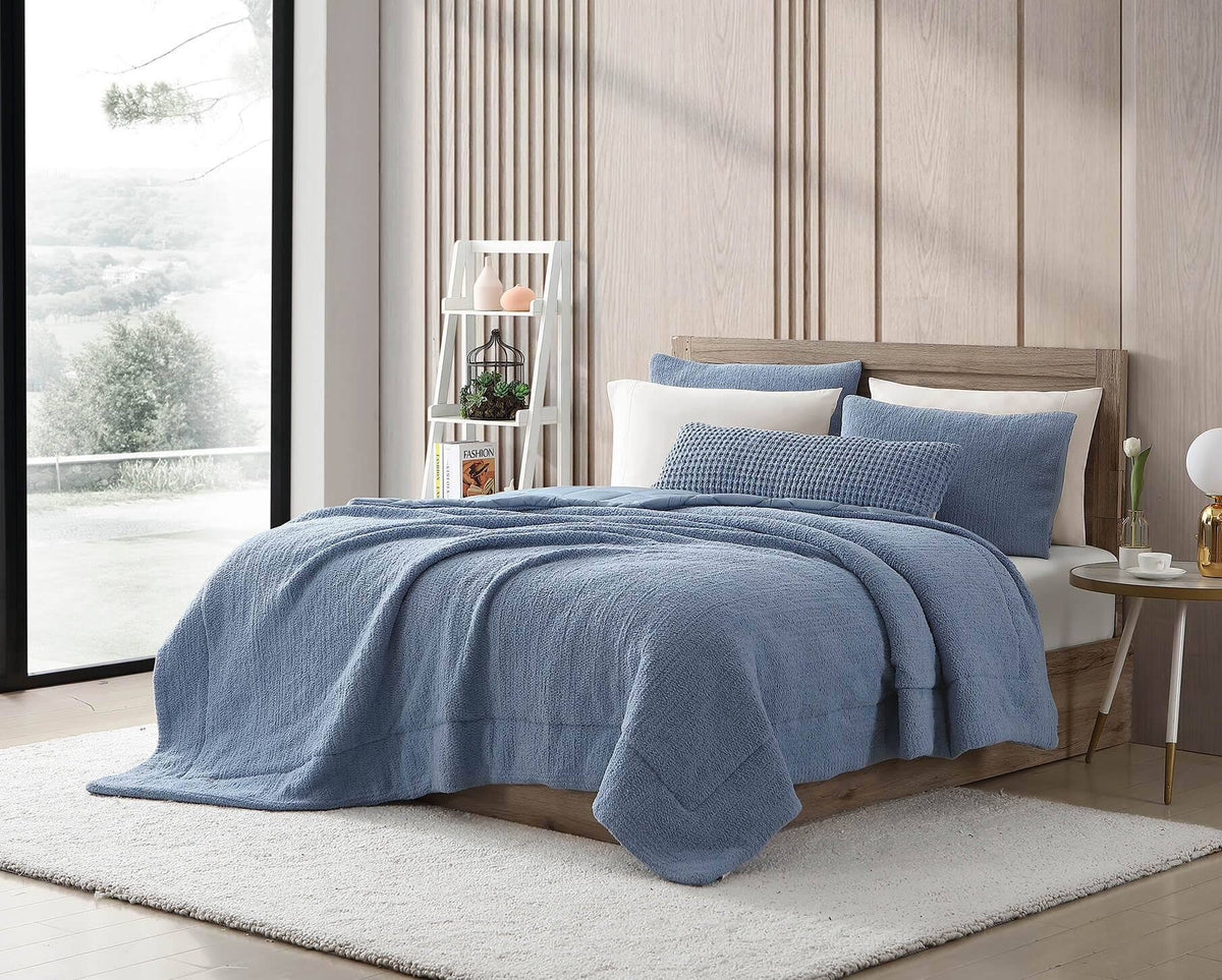 White King Comforter M90381