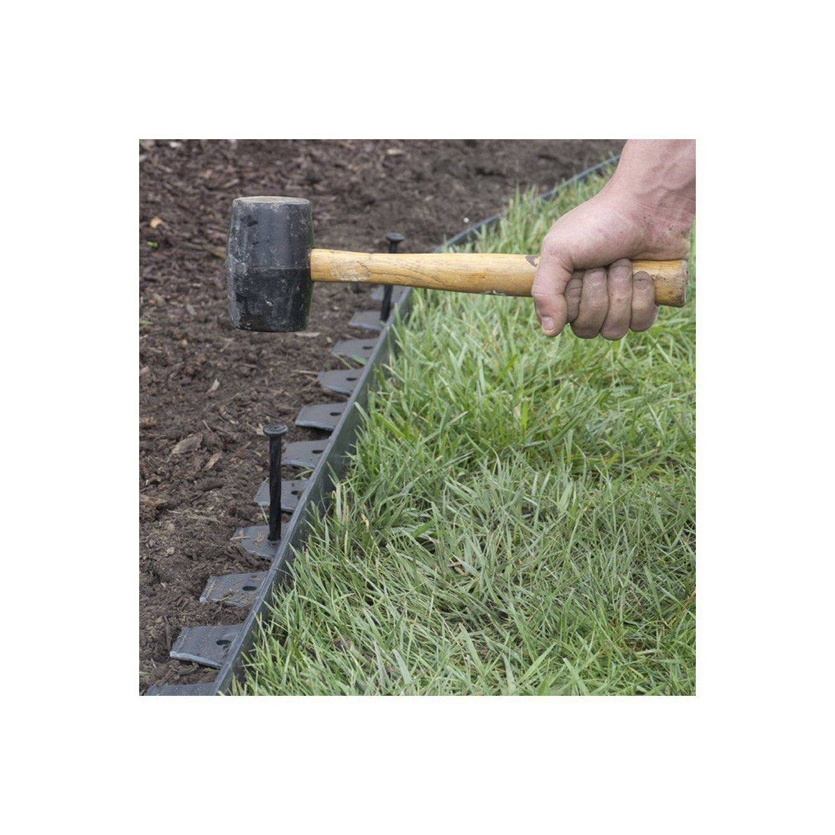 Plastic No-Dig Landscape Edging Kit, 100-Feet O762379