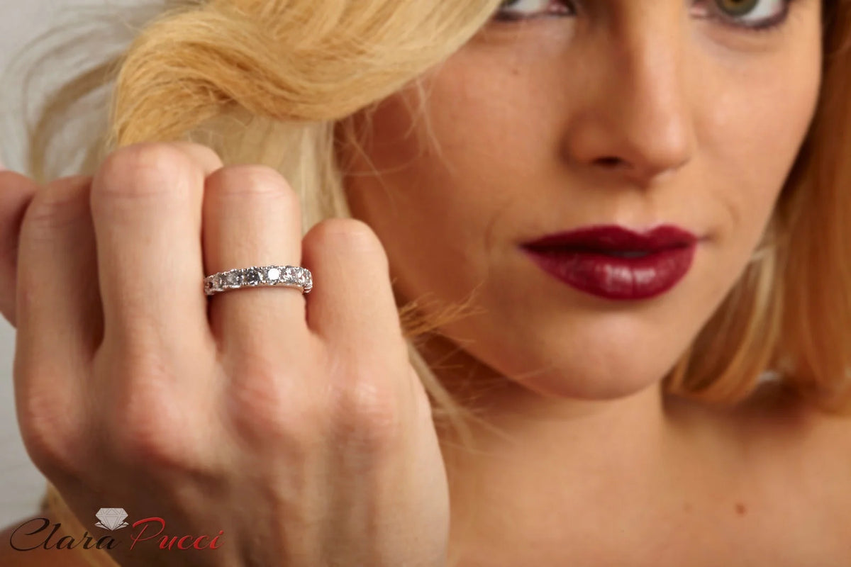 18K White Gold Simulated Diamond Engagement Ring Band R590722